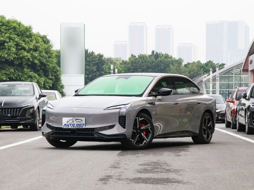 Car Trydan Hongqi EH7